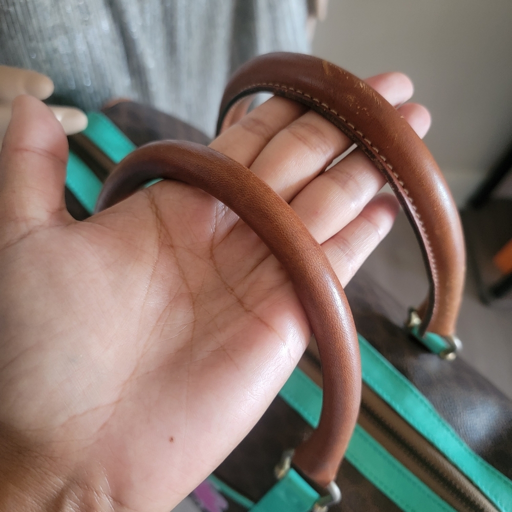 Firm✅️ Authentic Vintage Celine Handbag - Picture 11 of 17